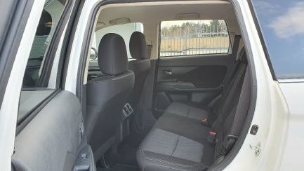 Zdjęcie przedmiotu: Mitsubishi Outlander 2.0 Intense + SDA 4WD CVT