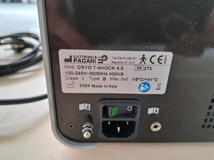 Zdjęcie przedmiotu: A medical device designed to destroy fat cells and increase collagen production in the skin caused by thermal shock caused by low and high temperatures generated by the device - CRYO T-SHOCK 4.0