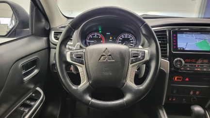 Zdjęcie przedmiotu: Mitsubishi L200 2.2 d DC Stark Basic aut Oświadczenie o utracie DR