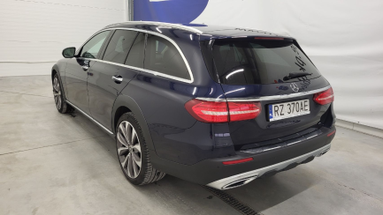 Zdjęcie przedmiotu: Mercedes-Benz E 220 d 4-Matic All-Terrain
