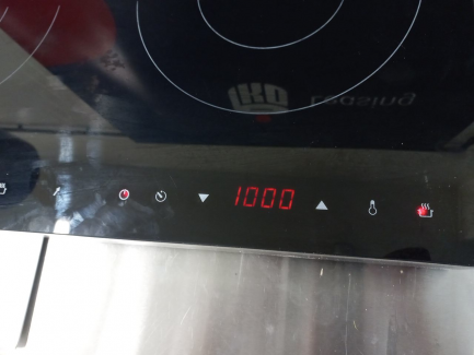 Zdjęcie przedmiotu: Induction cooker HENDI 239285 2 half Display Line (1.5 + 2.0kW)