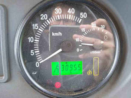 Zdjęcie przedmiotu: AUKCJA PAKIETOWA Ciągnik rolniczy Belarus 1221.2 + Przyczepa zrywkowa Palms 12D/700