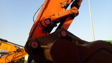 Zdjęcie przedmiotu: DOOSAN Infracore Co., Ltd. DX530LC-3 tracked excavator