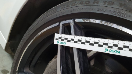 Zdjęcie przedmiotu: Mercedes-benz E 220d 9G-TRONIC