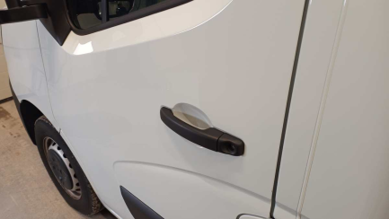 Zdjęcie przedmiotu: Renault Master FWD 2.3 dCi E6 3.5t L3H1 Extra S&S+E