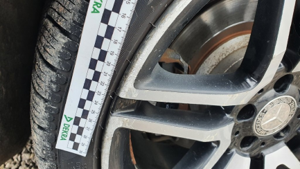 Zdjęcie przedmiotu: Mercedes-benz CLS550 sedan