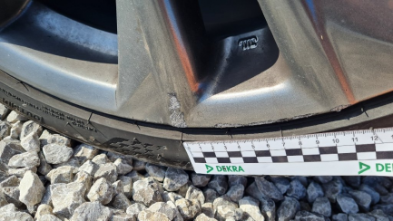 Zdjęcie przedmiotu: Lexus ES300H F Sport