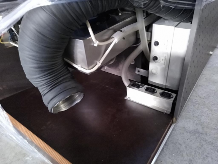 Zdjęcie przedmiotu: Cryogenic chamber P.P.H JUKA KRIOSAUNA 0104-1 + Tank for liquid nitrogen