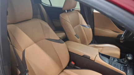 Zdjęcie przedmiotu: Lexus ES300H Elegance