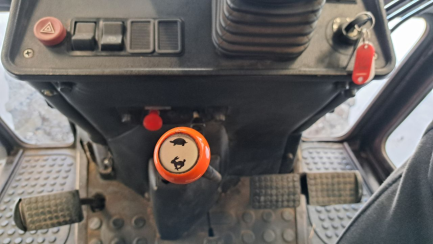 Zdjęcie przedmiotu: Ciągnik rolniczy BELARUS 820.4 wersja M,BR,TUZ1