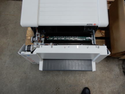 Zdjęcie przedmiotu: Image plate scanner system Agfa CR30Xm serial number 2860 + 2 monitors for reading X-ray cassettes