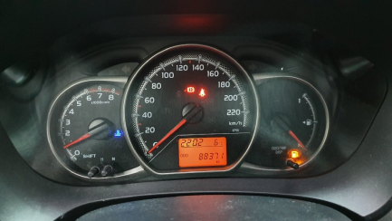 Zdjęcie przedmiotu: Toyota Yaris Hatchback