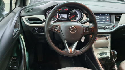 Zdjęcie przedmiotu: Opel Astra Hatchback