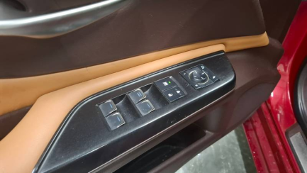 Zdjęcie przedmiotu: Lexus ES300H Elegance