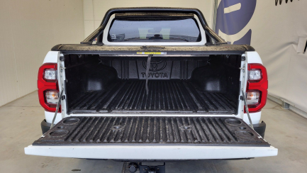 Zdjęcie przedmiotu: Toyota Hilux 2.8 D-4D Double Cab Invincible 4x4 aut