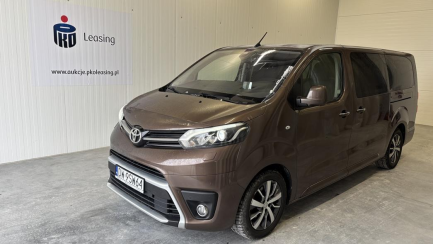 Zdjęcie przedmiotu: Toyota ProAce Verso 2.0 CRD E6.2 2.9t Medium Family S&S Aut.