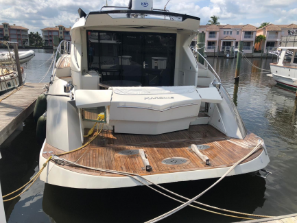 Zdjęcie przedmiotu: Yacht Marquis 500