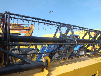 Zdjęcie przedmiotu: Kombajn zbożowy NEW HOLLAND TC 5.80 479 + header NEW HOLLAND 17 + w&oacute;zek