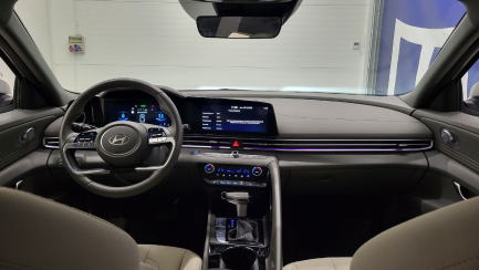 Zdjęcie przedmiotu: Hyundai Elantra 1.6 Smart CVT