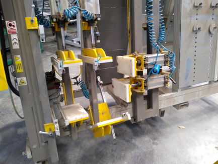 Zdjęcie przedmiotu: Pneumatic press for mounting PMJ-SZ drawers
