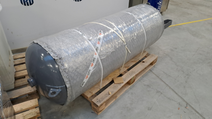 Zdjęcie przedmiotu: LUFT 1000 screw compressor + IZBERG N10S refrigeration dryer + KP-500-11 vertical expansion tank