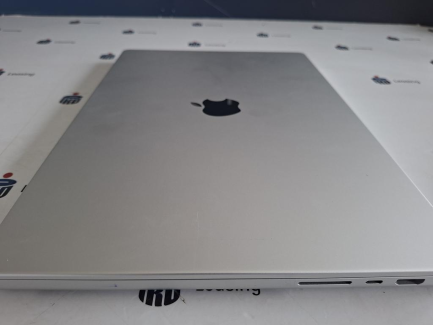 Zdjęcie przedmiotu: Laptop APPLE MacBook Pro 2023 16" Retina M3 Pro 36GB RAM 512 GB SSD macOS Srebrny