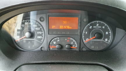 Zdjęcie przedmiotu: PEUGEOT/APD LUBOS BOXER/AL 435 BlueHDi Euro 6 1997ccm - 163HP 3,5t 16-19