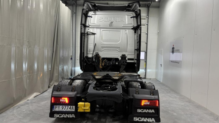 Zdjęcie przedmiotu: SCANIA R450 E6 20.1t LA 4x2 EB Highline