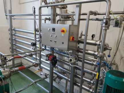 Zdjęcie przedmiotu: Technological line for packaging and packaging of juice (sorter, grinding team and juice extraction with a decander)