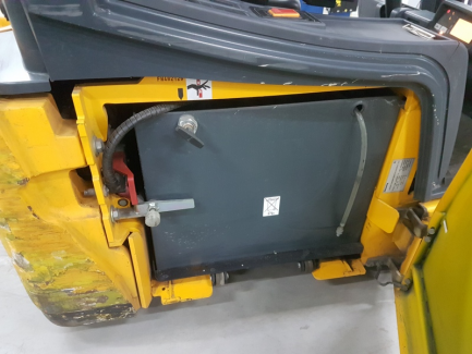 Zdjęcie przedmiotu: W&oacute;zek widłowy Jungheirich EFG220 GE115-310ZT