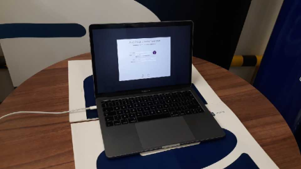 Zdjęcie przedmiotu: Ноутбук Apple MacBook Pro 13-дюймовий 2,3 ГГц двоядерний i5, RAM 8 ГБ, 256 ГБ Intel Iris Plus Graphics 640 Space Grey