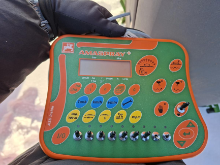 Zdjęcie przedmiotu: AMAZONE UF 2002 mounted sprayer + FT 1001 front tank