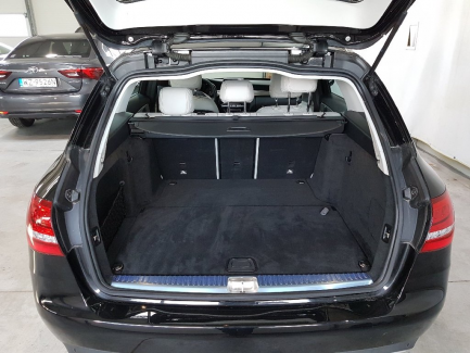 Zdjęcie przedmiotu: Mercedes-benz C200