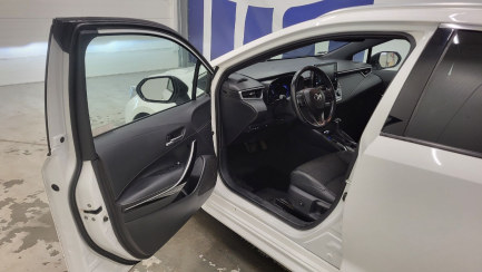 Zdjęcie przedmiotu: Toyota Corolla 2.0 Hybrid Comfort