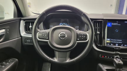 Zdjęcie przedmiotu: Volvo XC60 D4 SCR AWD Momentum aut