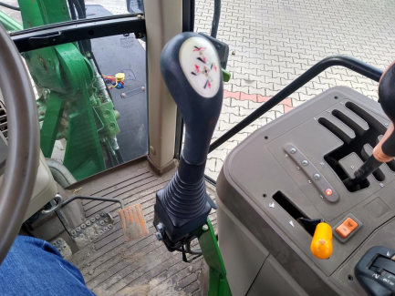 Zdjęcie przedmiotu: John Deere 6430 tractor + KNOCH I front loader