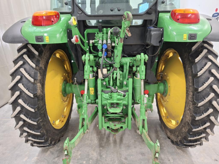 Zdjęcie przedmiotu: Ciągnik rolniczy JOHN DEERE 5090M