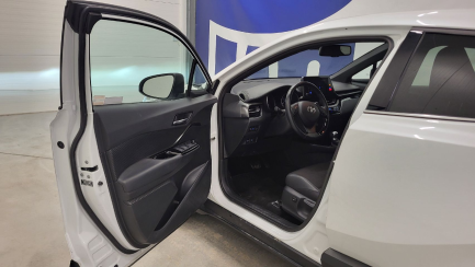 Zdjęcie przedmiotu: Toyota C-HR 2.0 HYBRID STYLE CVT