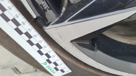 Zdjęcie przedmiotu: Toyota C-HR 1.8 Hybrid GPF GR Sport