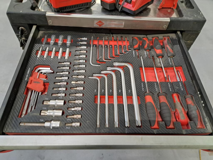 Zdjęcie przedmiotu: Workshop equipment set