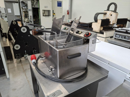 Zdjęcie przedmiotu: A set of catering equipment