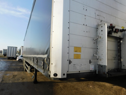Zdjęcie przedmiotu: SCHMITZ CARGOBULL AG S01, SCS 24 / L-13.62 E B curtain semi-trailer