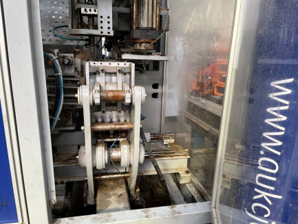 Zdjęcie przedmiotu: The ERA-TECH BMU 2 extruder and bottler is used in the plastics industry for the automatic production of thermoplastic containers by extrusion blow molding.