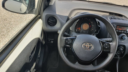 Zdjęcie przedmiotu: Toyota Aygo 1.0 VVT-i X + LPG