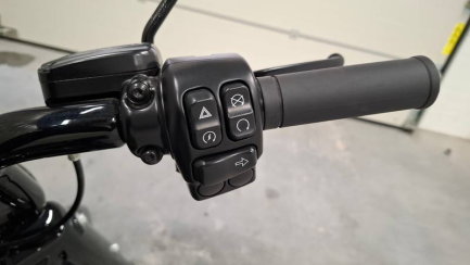 Zdjęcie przedmiotu: Harley Davidson Road King Special