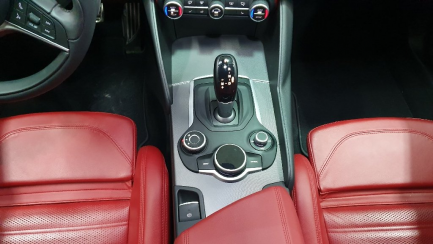 Zdjęcie przedmiotu: ALFA ROMEO GIULIA sedan 2.0 Turbo Veloce Q4 aut