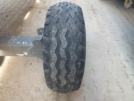 Zdjęcie przedmiotu: Kombajn zbożowy NEW HOLLAND TC 5.80 479 + header NEW HOLLAND 17 + w&oacute;zek