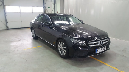Zdjęcie przedmiotu: Mercedes-benz E 200 Sedan / Limousine