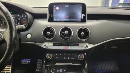 Zdjęcie przedmiotu: Kia Stinger 2.0 T-GDI GT Line