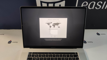 Zdjęcie przedmiotu: Ноутбук Apple MacBook Pro 16 дюймів із сенсорною панеллю, 6-ядерний процесор Intel Core i7 2.6 ГГц, 9-е покоління, 16 ГБ оперативної пам'яті, SSD на 512 ГБ (колір "сірий космос"), код товару MVVL2ZE/A